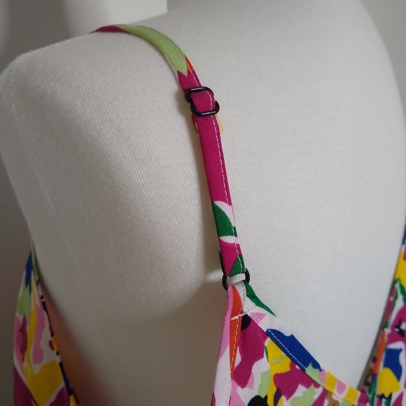 SheIn Multicolor V Neckline Sleeveless Floral Knit Camisole Tank Top Size L - Picture 6 of 9